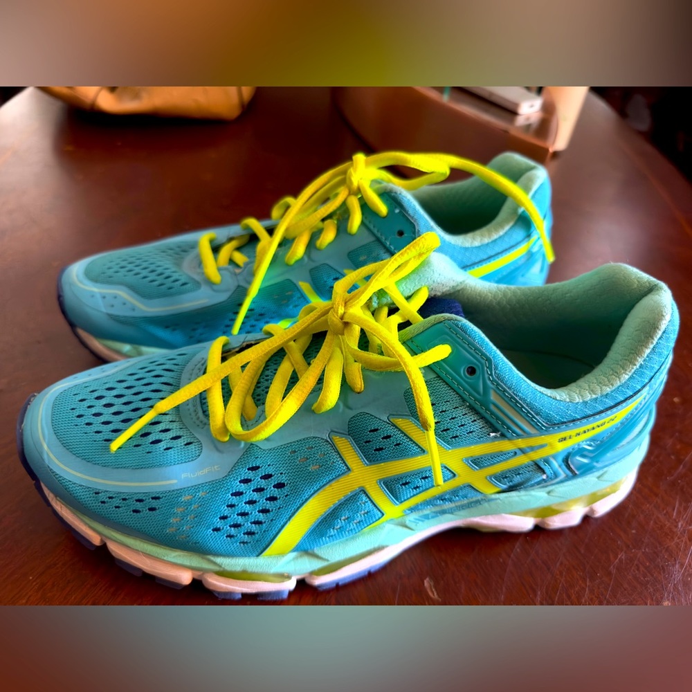 ASICS Gel Kayano running shoes Size 9